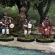 Seizoensaanbieding 7TV - Mummer Procession