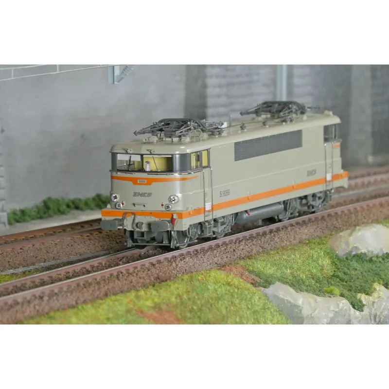 Ree Modeles MB179.S Locomotive électrique BB 9269, SNCF, Béton, Dijon-Perrigny, sonore, panthos motorisés Alleen Vandaag