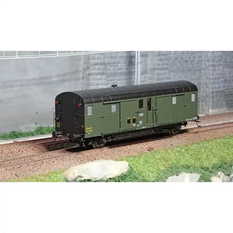 Actieprijs Ree Modeles VB312 Voiture fourgon OCEM 32, toit et bouts noirs, feux fonctionnels, REGION SUD-EST, SNCF