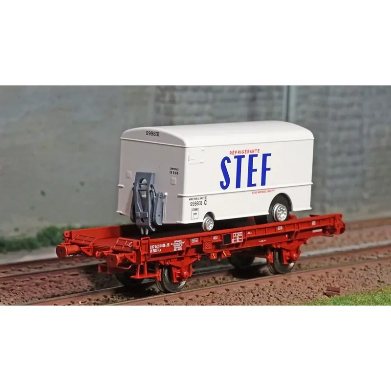 Hoge Kwaliteit Ree modeles WB652 Wagon UFR Mono-Porteur brun UIC, roues pleines + Remorque Frigo STEF
