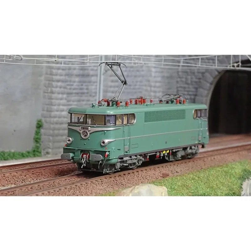Ree Modeles MB141.S Locomotive électrique BB 16015, Sortie d‘usine, FLECHE D‘OR - La Chapelle, sonore, panthos motorisés Dagaanbieding